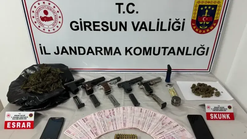 İl Jandarma Komutanlığı'ndan Uyuşturucu ve Silah Operasyonu