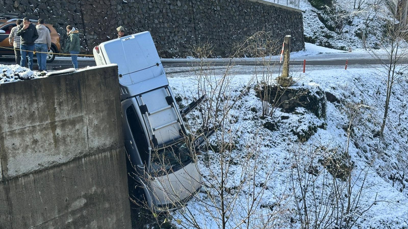 Şalpazarı Acısu Yolunda Korkutan Kaza