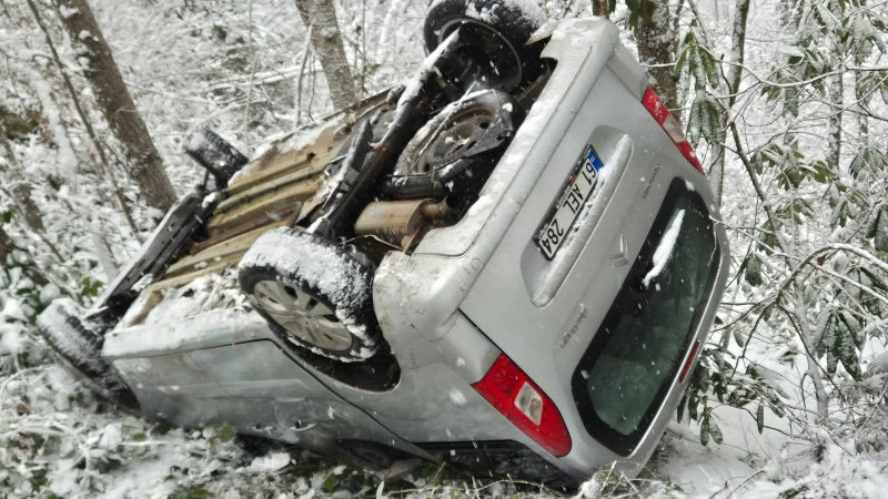 Şalpazarı’nda Kar Yağışı Trafik Kazasına Neden Oldu